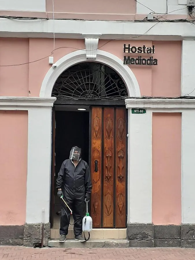 Hostal Mediodia Hostel Quito