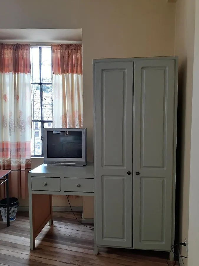Hostel Hostal Mediodia Quito